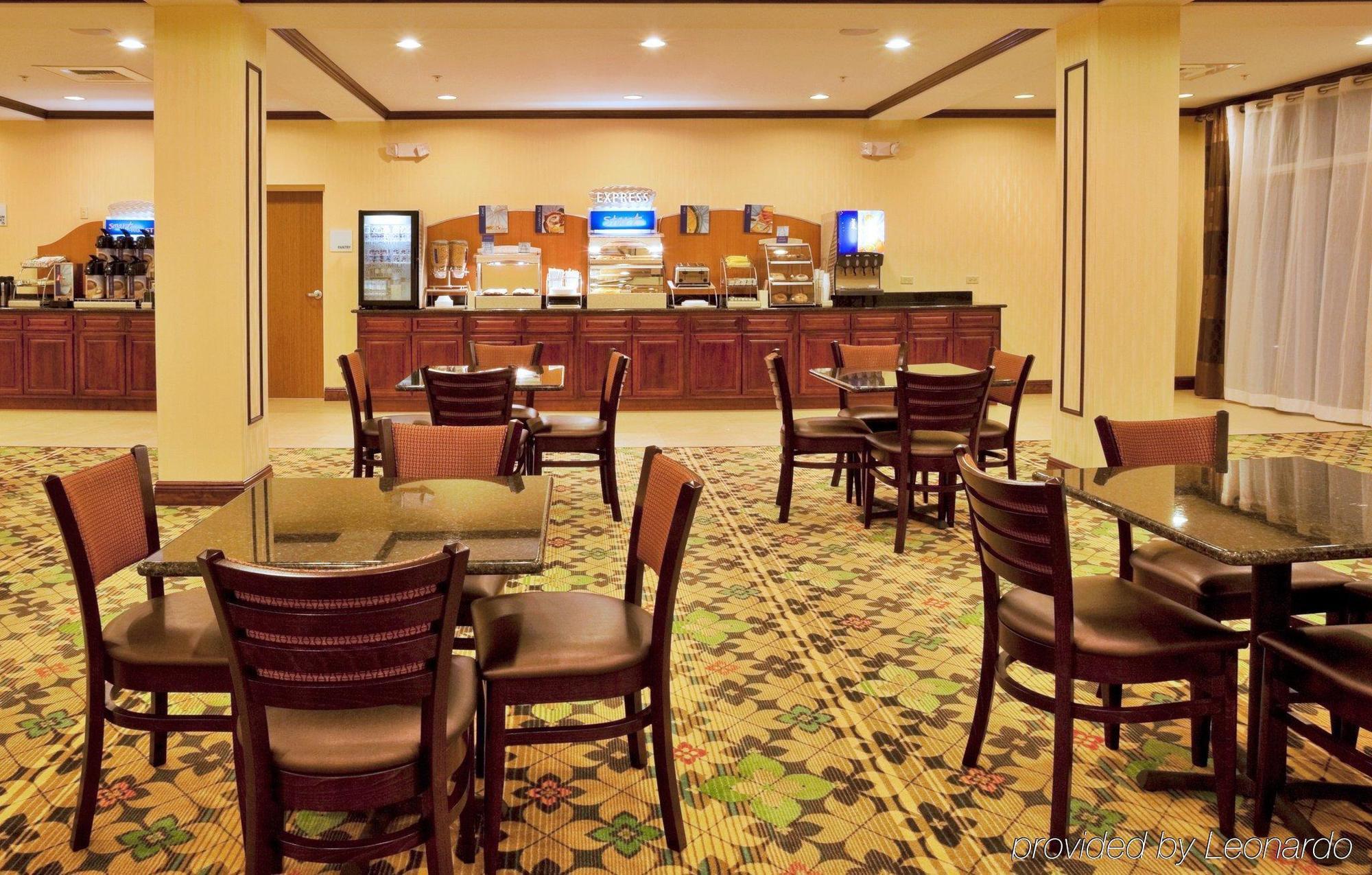 Holiday Inn Express Hotel & Suites Palm Bay By Ihg Eksteriør billede