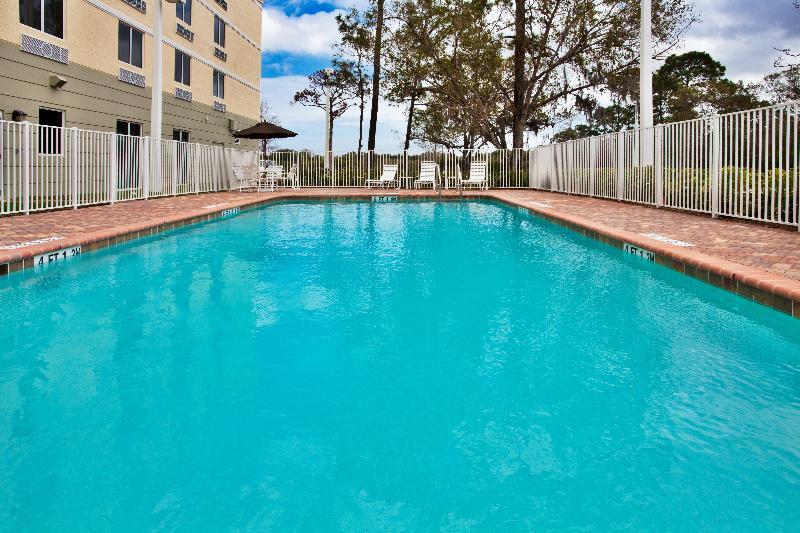 Holiday Inn Express Hotel & Suites Palm Bay By Ihg Eksteriør billede
